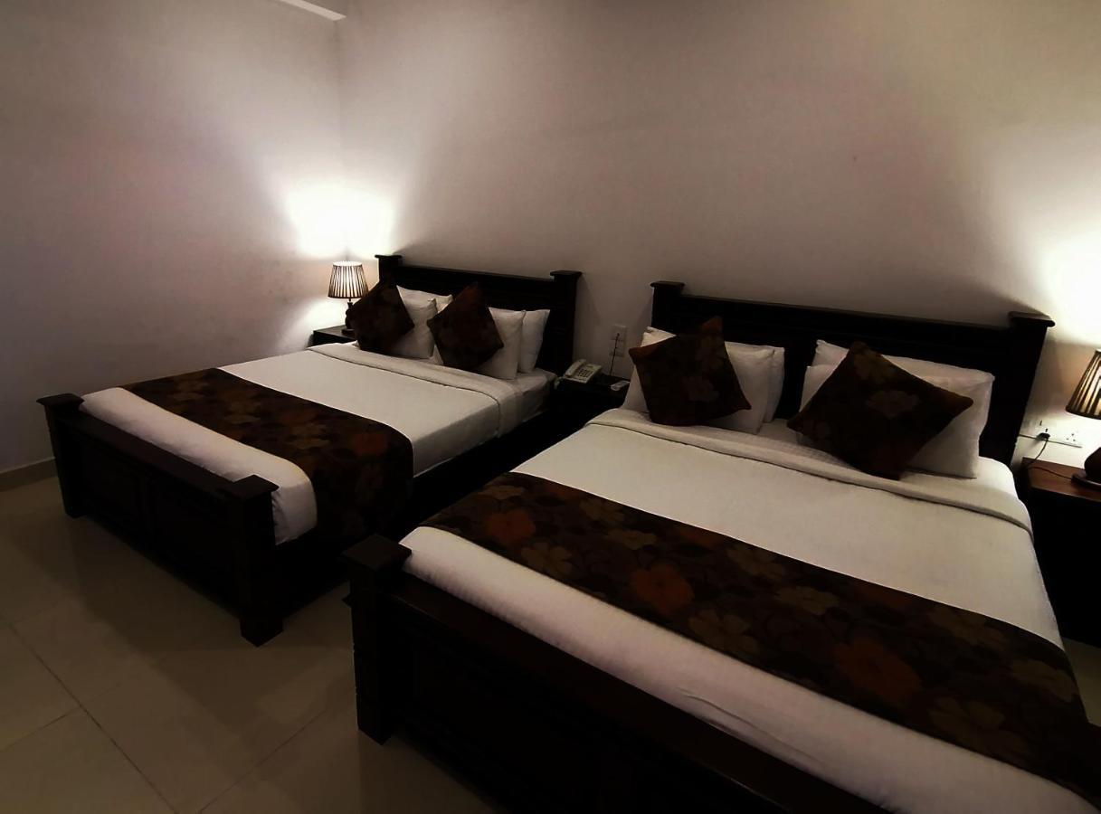 Hotel Bamiyan 캔디 외부 사진
