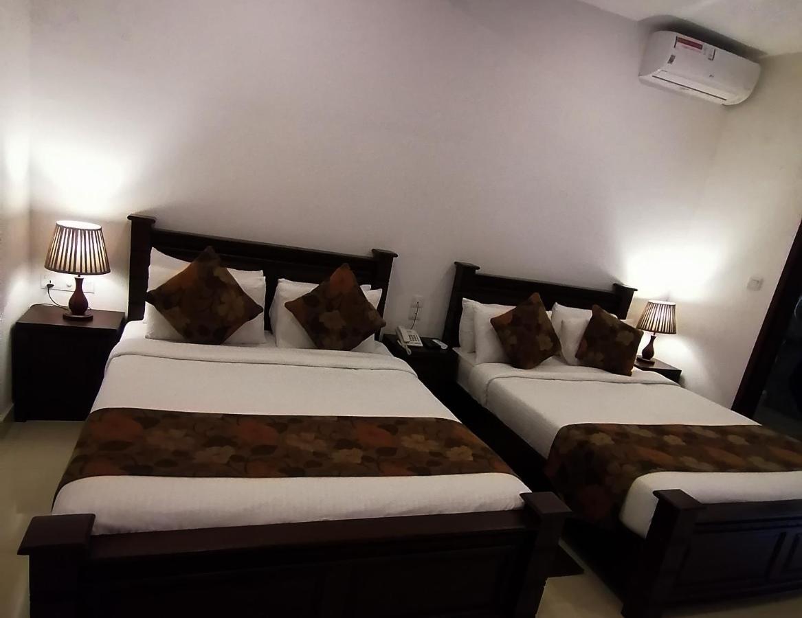 Hotel Bamiyan 캔디 외부 사진