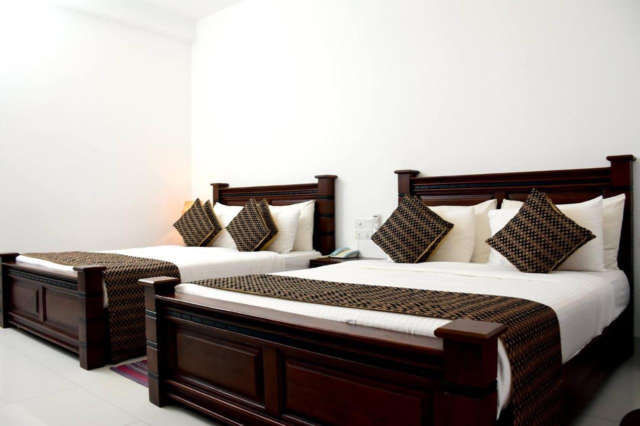 Hotel Bamiyan 캔디 외부 사진