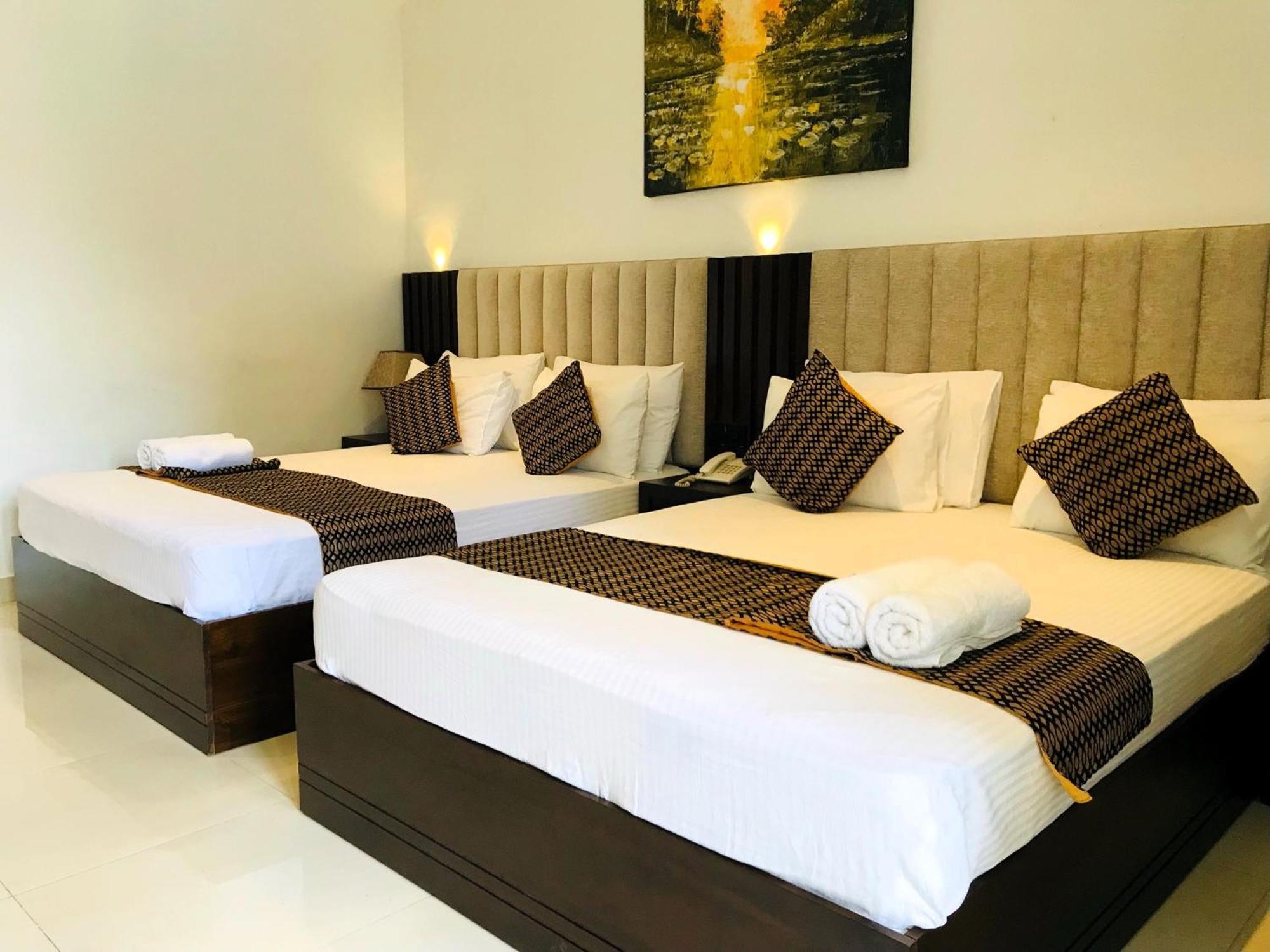 Hotel Bamiyan 캔디 외부 사진