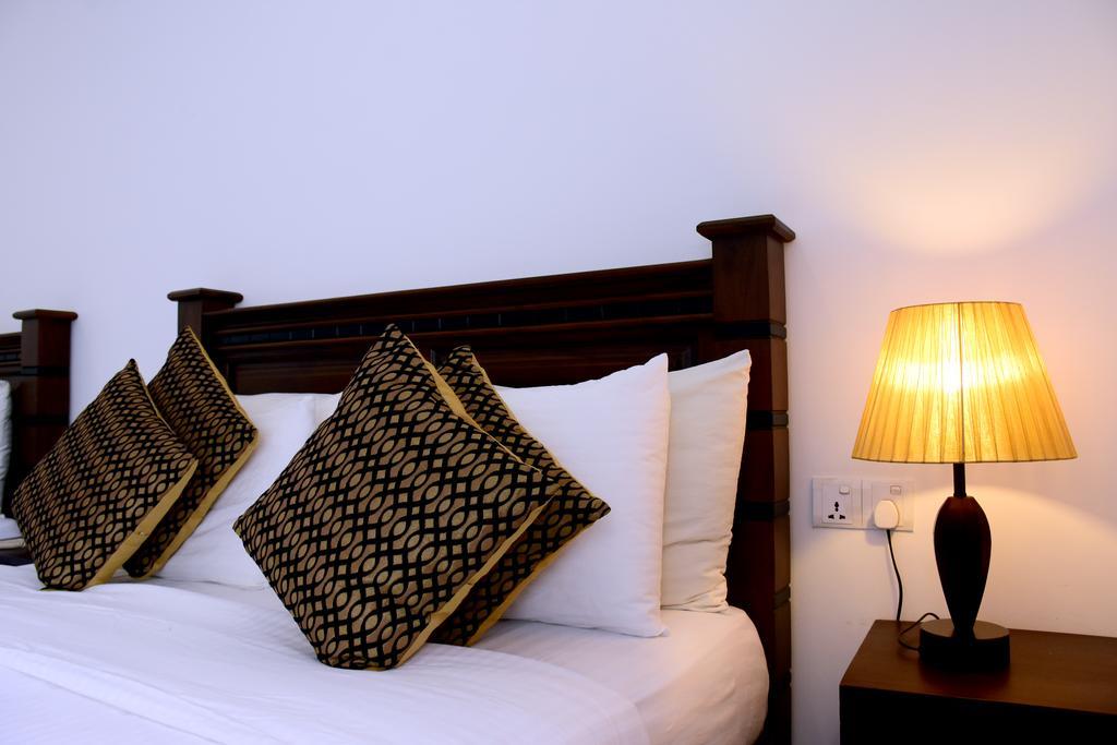 Hotel Bamiyan 캔디 외부 사진